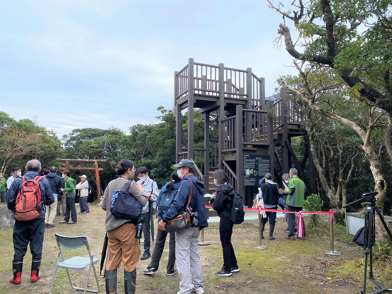 湯湾岳山頂展望台